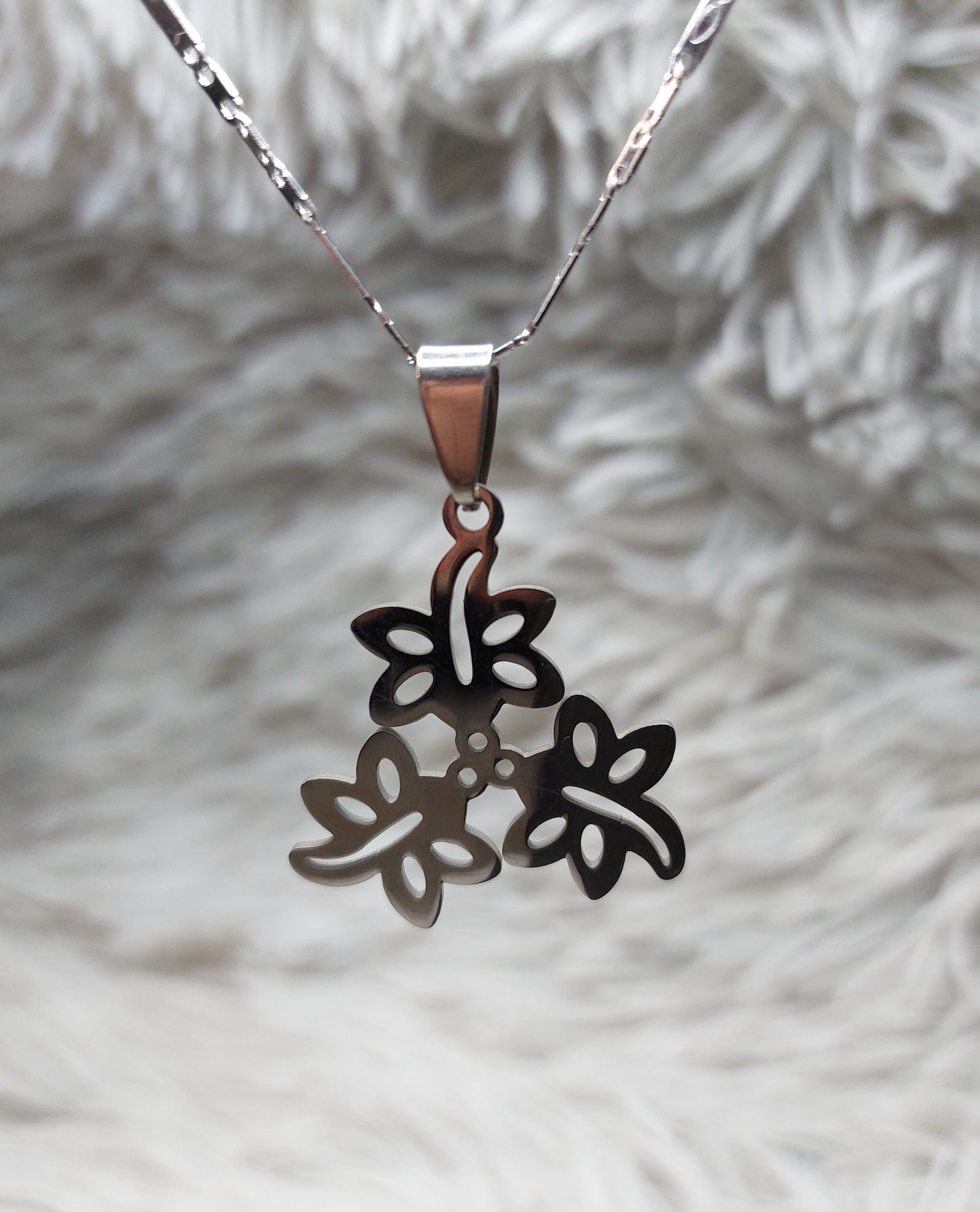 Cadena Con Dije Diseño Flores