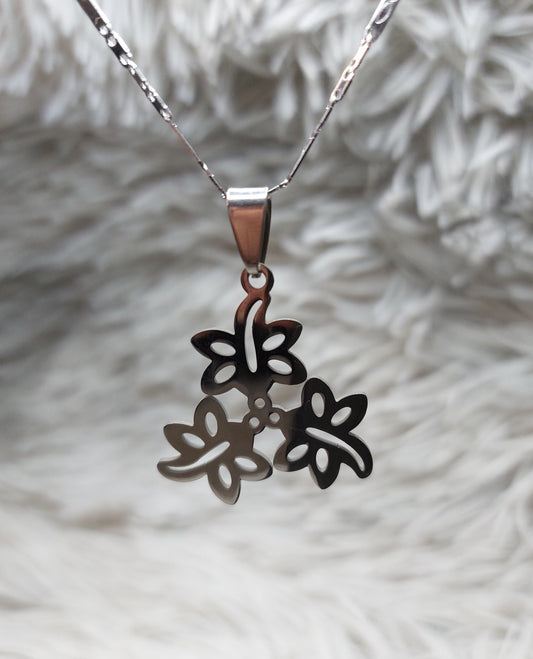 Cadena Con Dije Diseño Flores