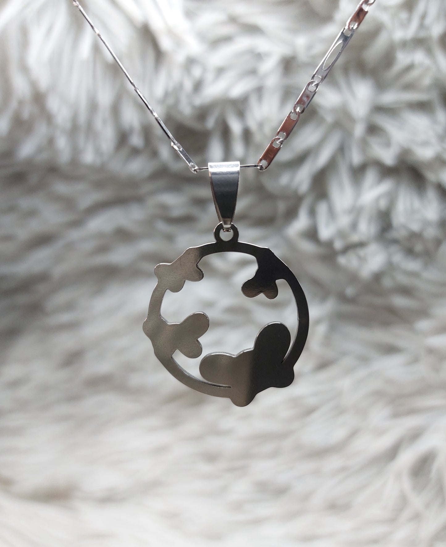 Cadena Con Dije Diseño Circulo De Mariposas