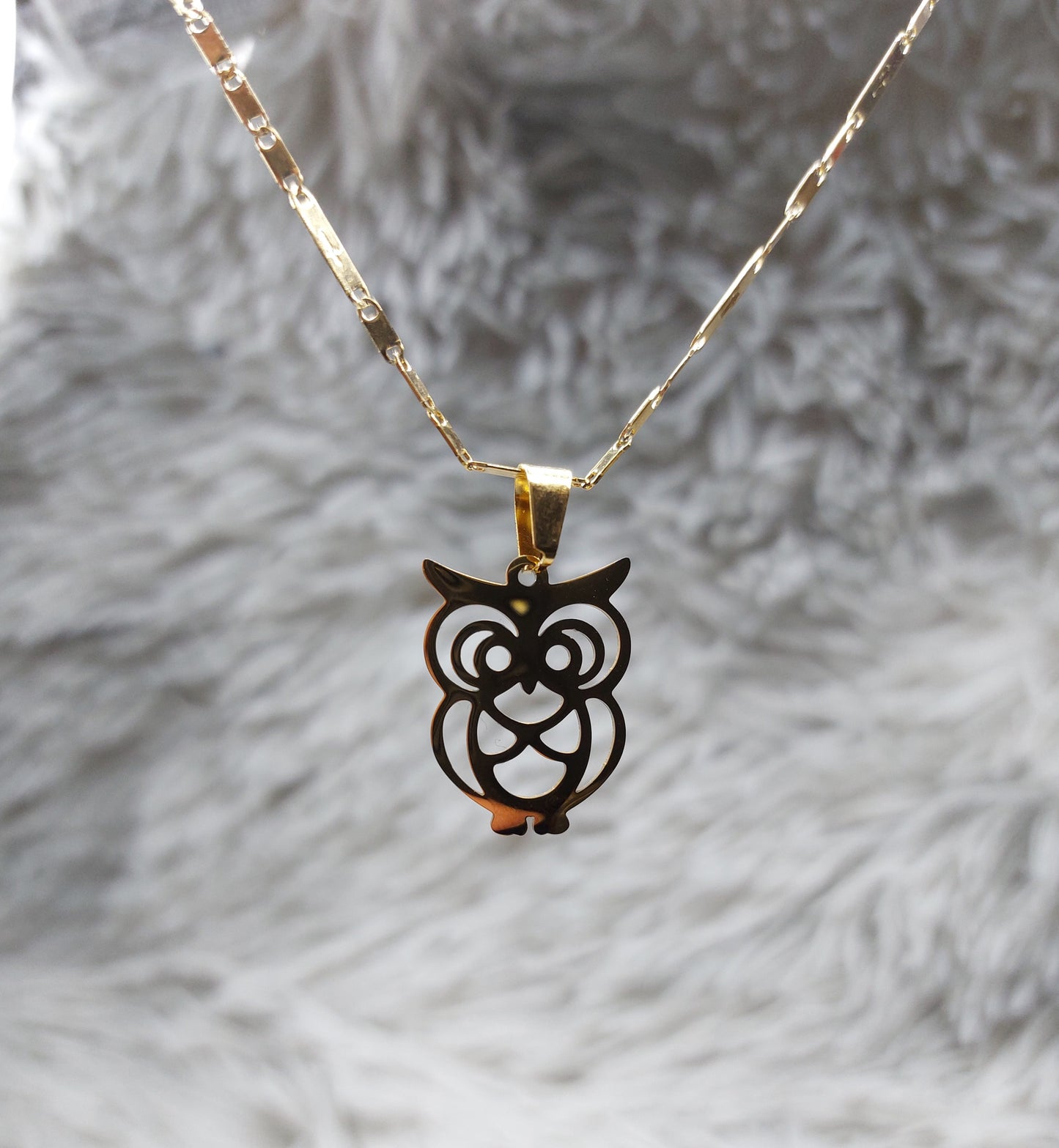 Cadena Dorada Con Dije Diseño Búho