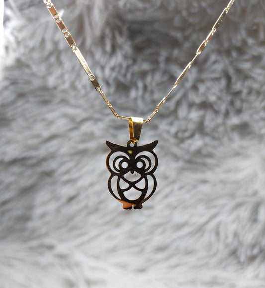 Cadena Dorada Con Dije Diseño Búho